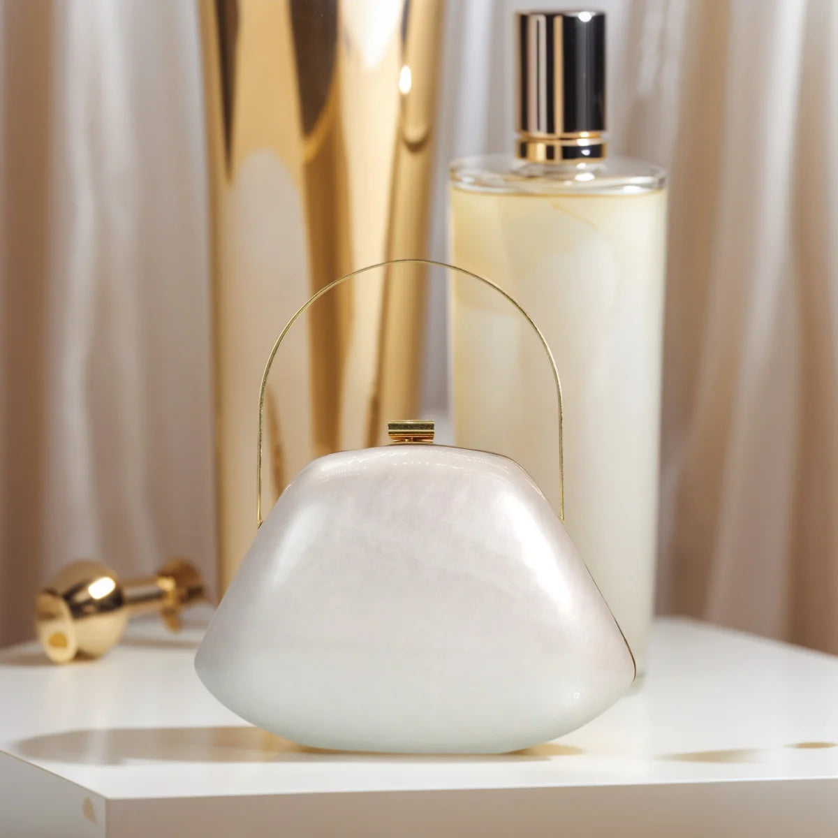 Women Pearl Acrylic Crossbody Bags Elegant Shell Evening Clutch Metallic Top Handle Handbag for Wedding Banquet Party