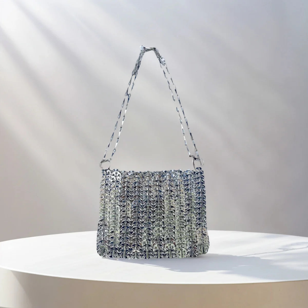 Women Glitter Metal Sequins Shoulder Bag Trendy Hollow Out Metallic Clutch Evening Party Crossbody Purse for Prom Cocktail
