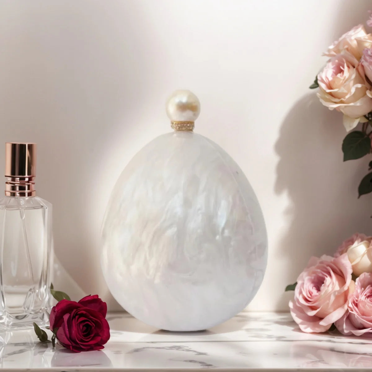 Unique Women Egg Round Acrylic Clutch Bag Chic Pearl Chain Evening Purse Wedding Handbag for Prom Party Dating