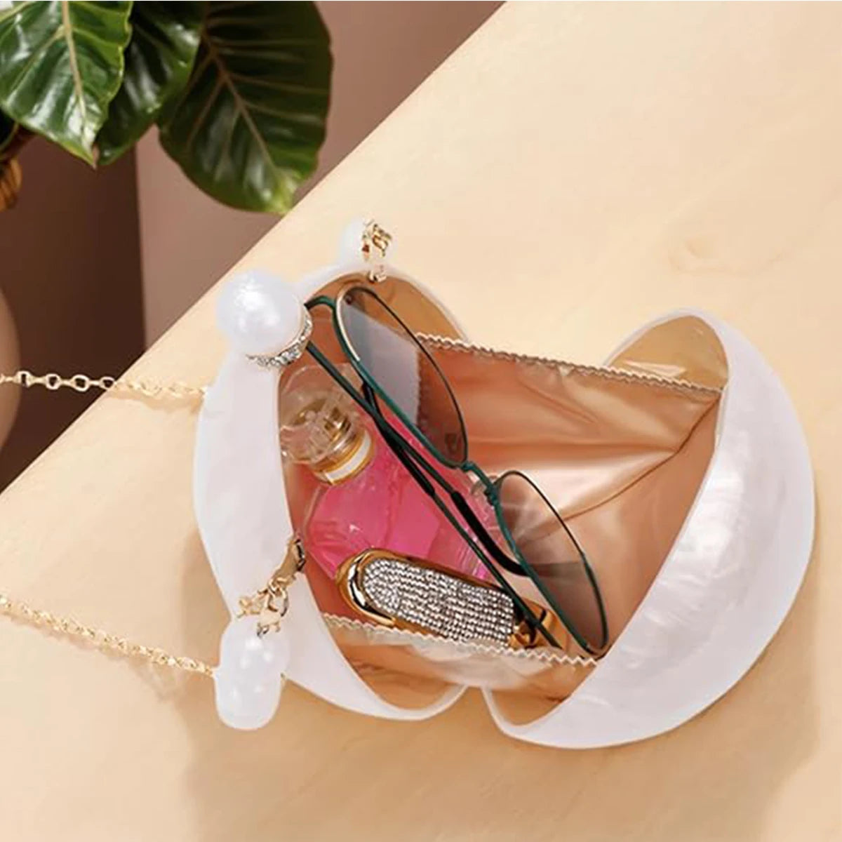 Unique Women Egg Round Acrylic Clutch Bag Chic Pearl Chain Evening Purse Wedding Handbag for Prom Party Dating
