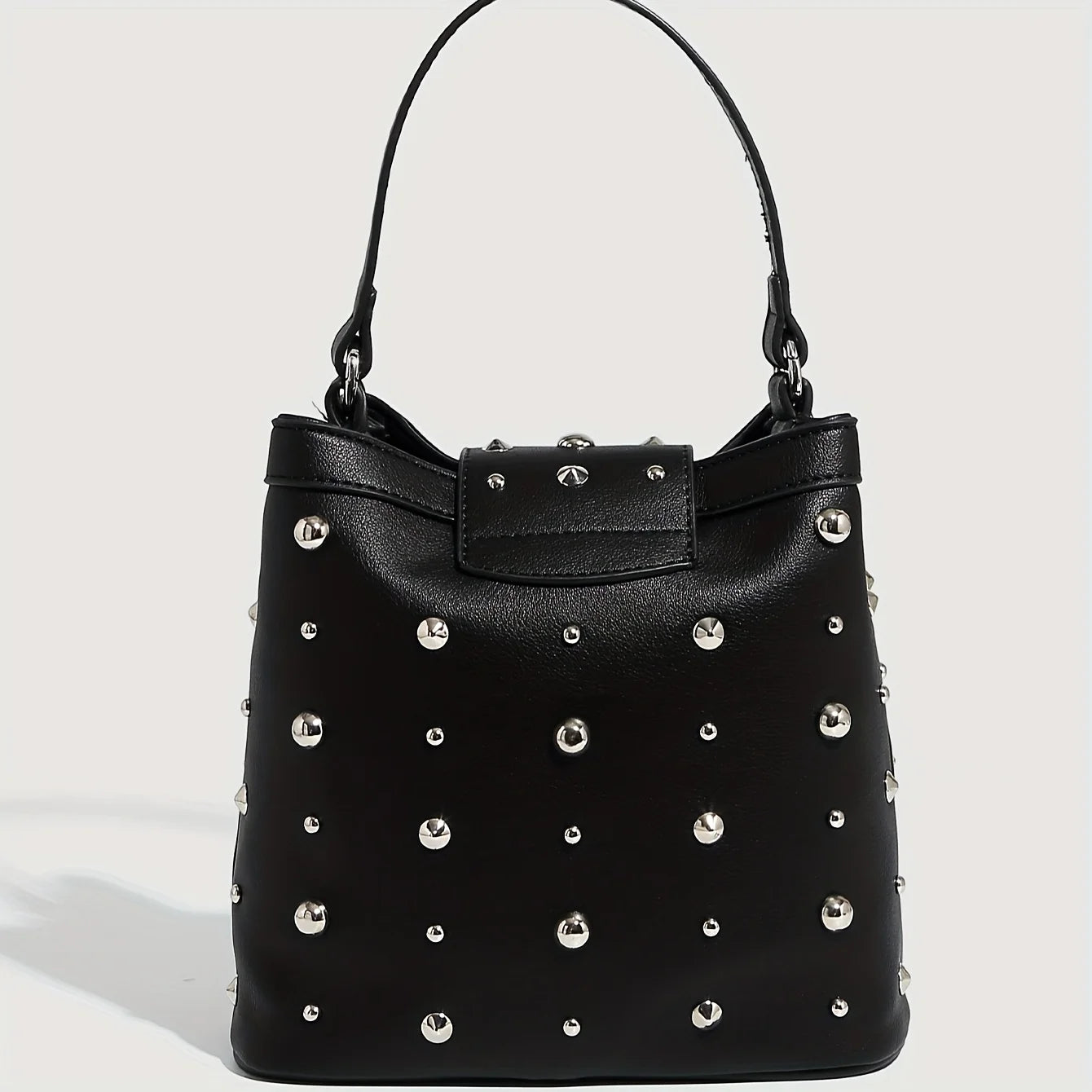 White Leather Single Shoulder Bag, Riveted Carry-on Bag Large Capacity, Fashionable Zipper Chain Diagonal Cross Bags