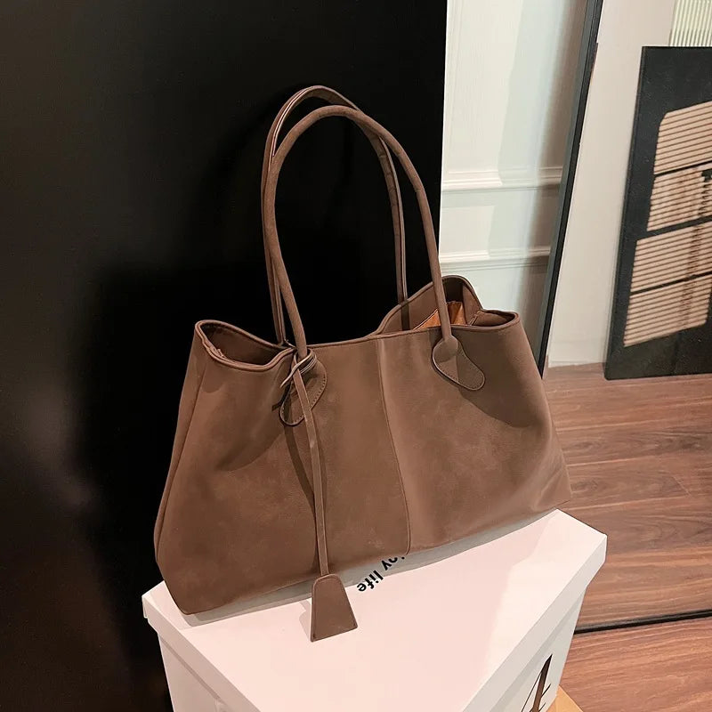 Women's Suede Shoulder Bag Large Capacity Tote Bag Stylish Commuter Handbag