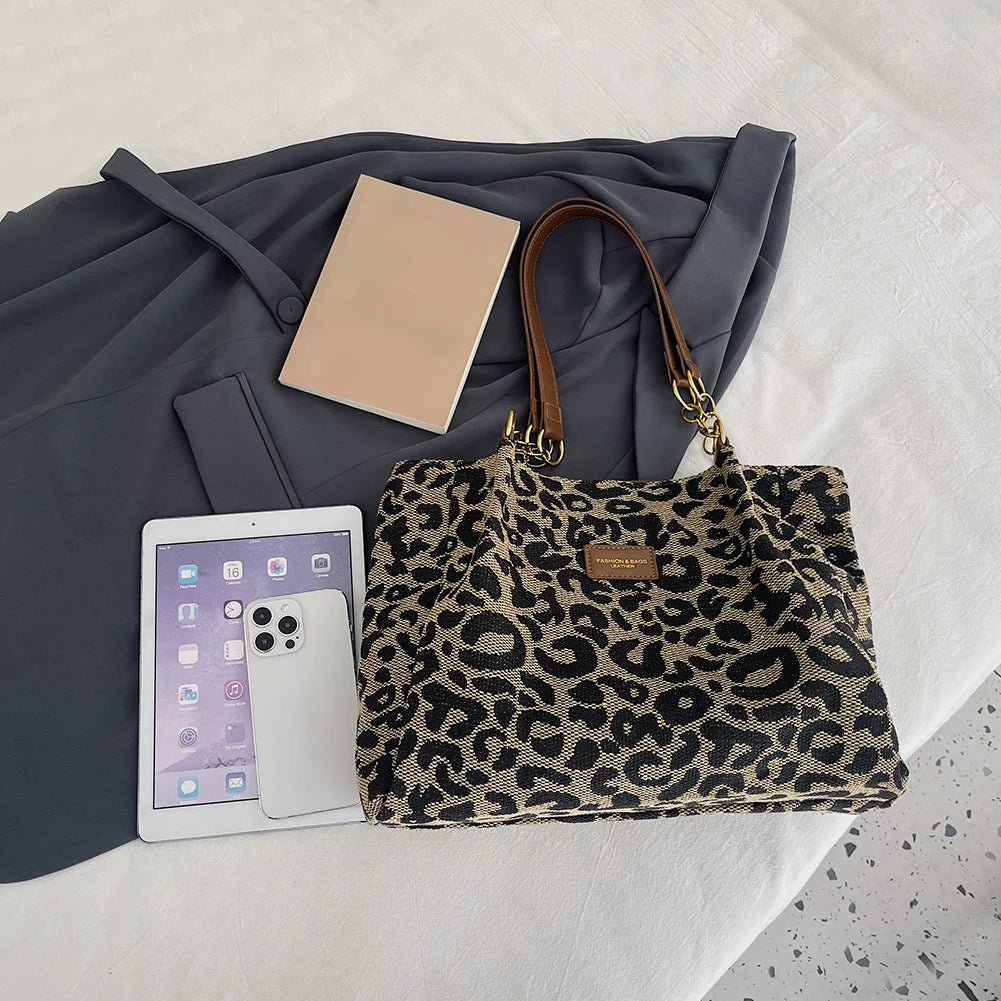 Women Tote Bag Leopard Print Canvas Shoulder Bag Multi-Pockets Handbag with Zipper Underarm Bag for School Work Shopping